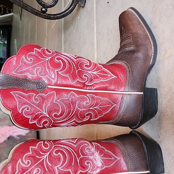 Ariat red and brown cowboy boots - Picture 6 of 8